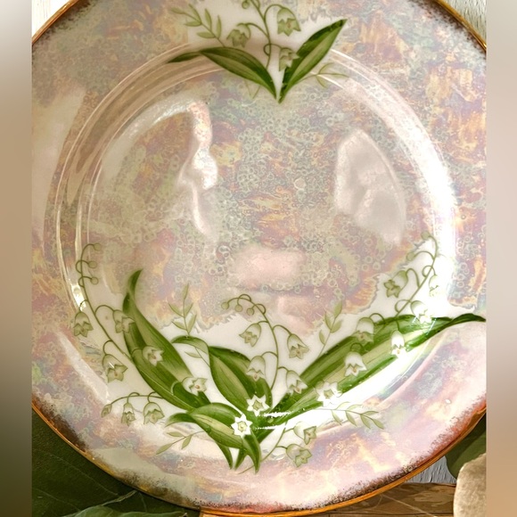 Vintage “Flower of the Month”, Lily of the Valley~ May, Collectors Plate 7.75” - Picture 2 of 6